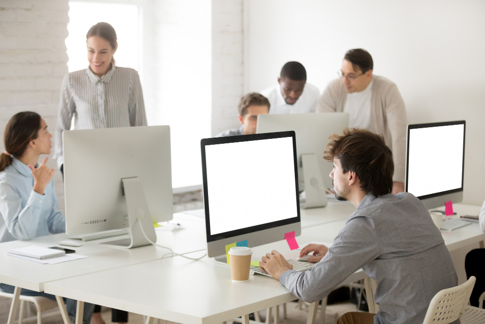 Cómo mejorar la eficacia y eficiencia en un entorno laboral
